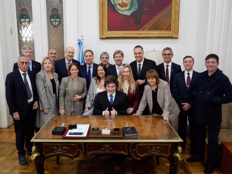 En medio de la polémica por Adorni, el Gobierno tendrá una nueva reunión de Gabinete