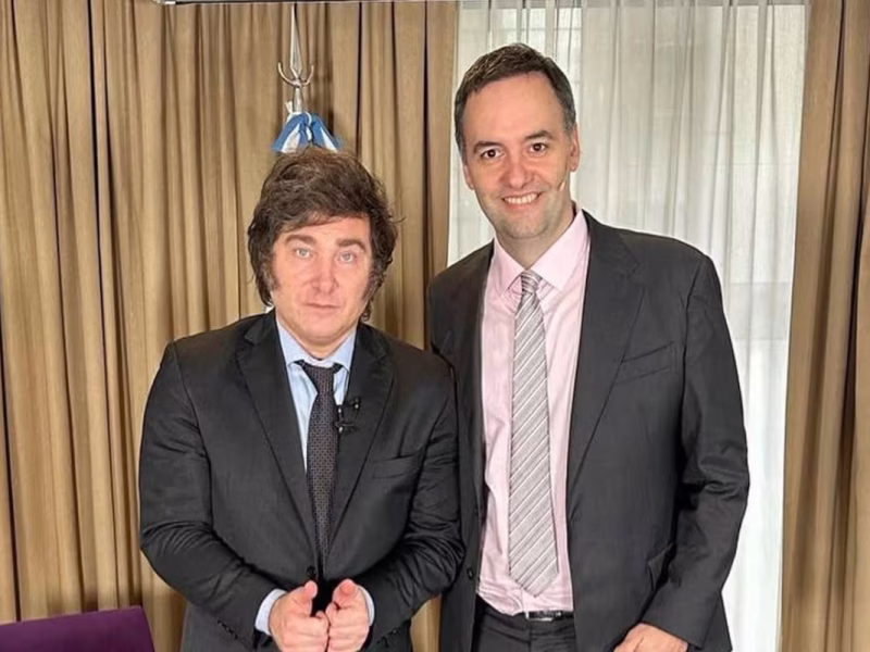 Javier Milei respaldó a Manuel Adorni tras la presentación de su declaración jurada