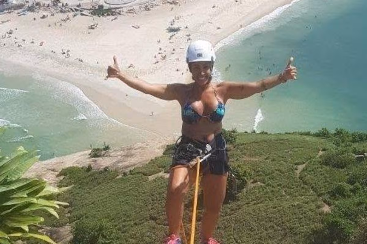 Una mujer murió en Brasil cuando se preparaba para hacer rapel y cayó al vacío