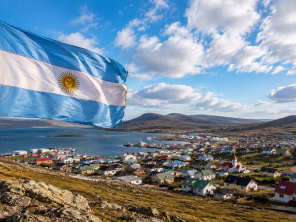 Malvinas: el Gobierno destinará más de $300.000 millones para la construcción de la base en Ushuaia