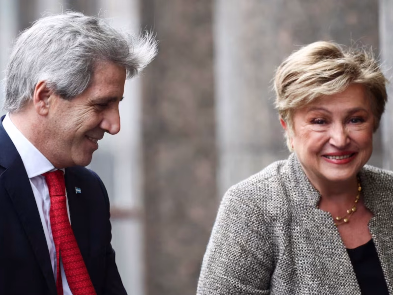 El FMI comienza la tercera revisión y el Gobierno busca destrabar US$900 millones