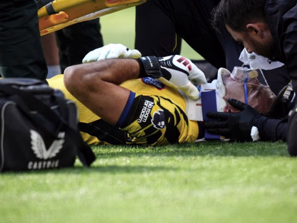Qué se sabe de la lesión del Dibu Martínez tras el golpe ante Everton