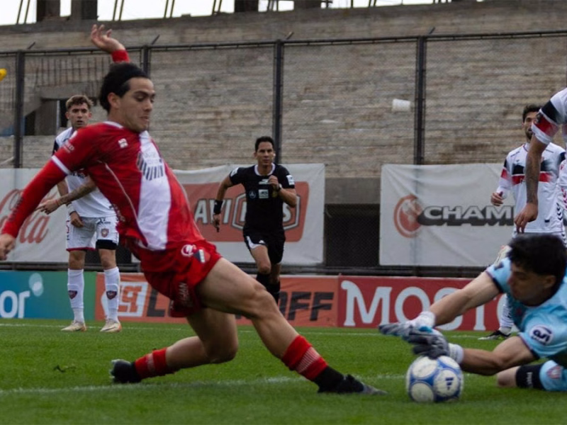 Deportivo Maipú perdió ante Chacarita y sigue en zona de Reducido